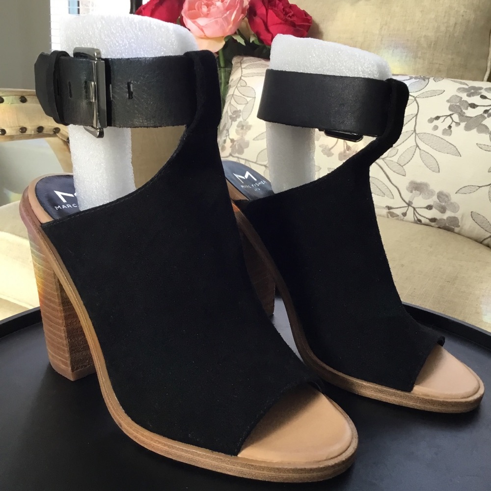 Marc Fisher Ltd Vashi Ankle Strap Suede sandals 6